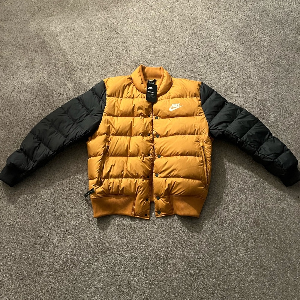 Nike Down Fill Mustard/Dark Gray Jacket. NWT never been worn, perfect condition!